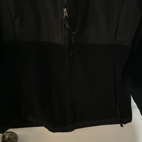 NORTHFACE WINTER JACKET - Picture 5 of 9